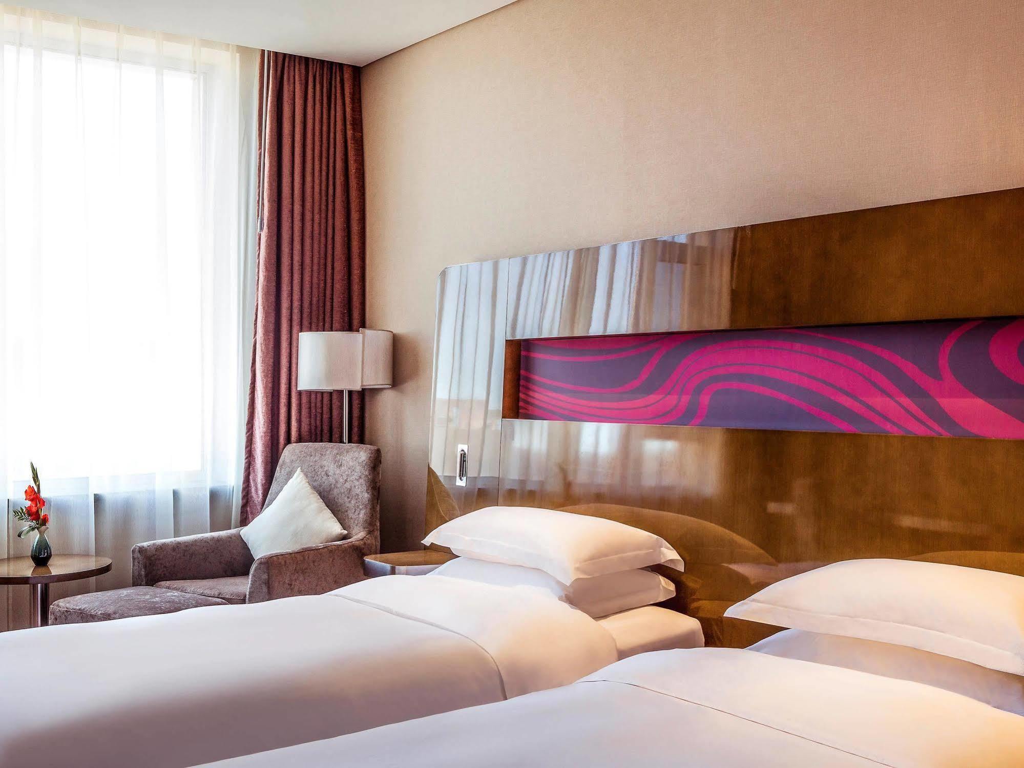 Novotel Daqing Haofang Екстер'єр фото